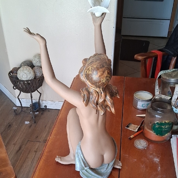 Lladro Peace Offering